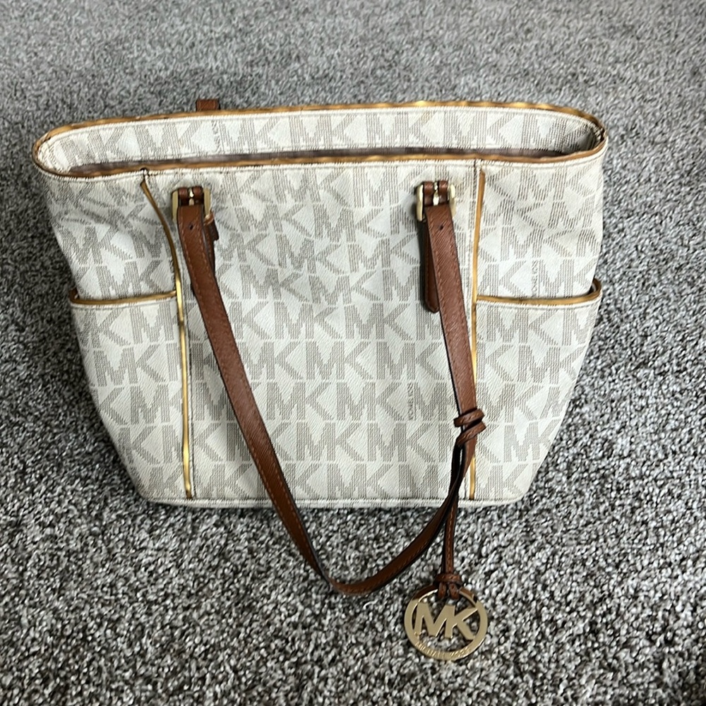 Michael Kors purse